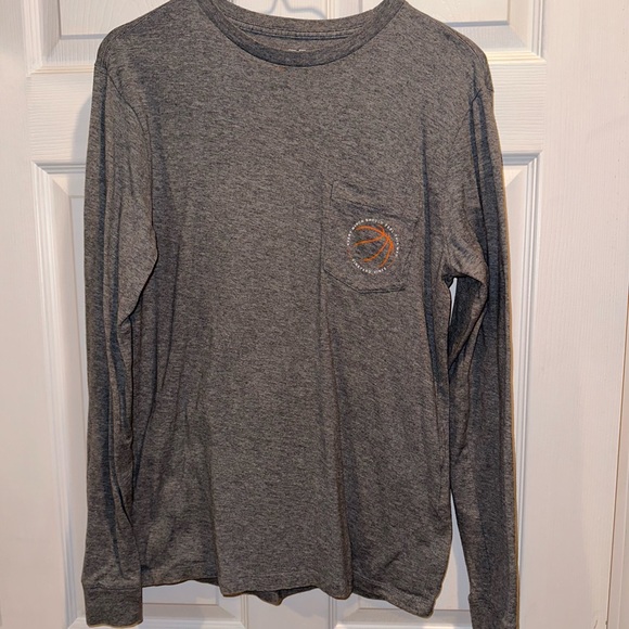 Vineyard Vines Long Sleeve Tee XS Basketball March Madness - Picture 3 of 5